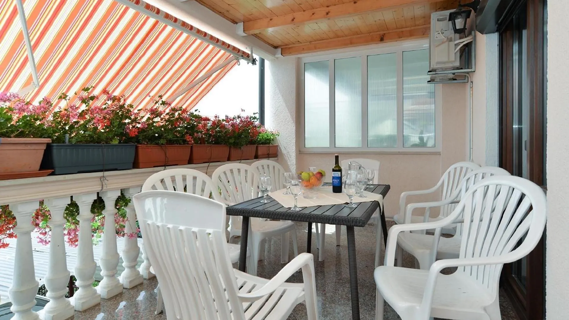 Ferienwohnung Fuer 8 Personen Ca 120 Qm In Pula, Istrien Istrische Riviera Croatia