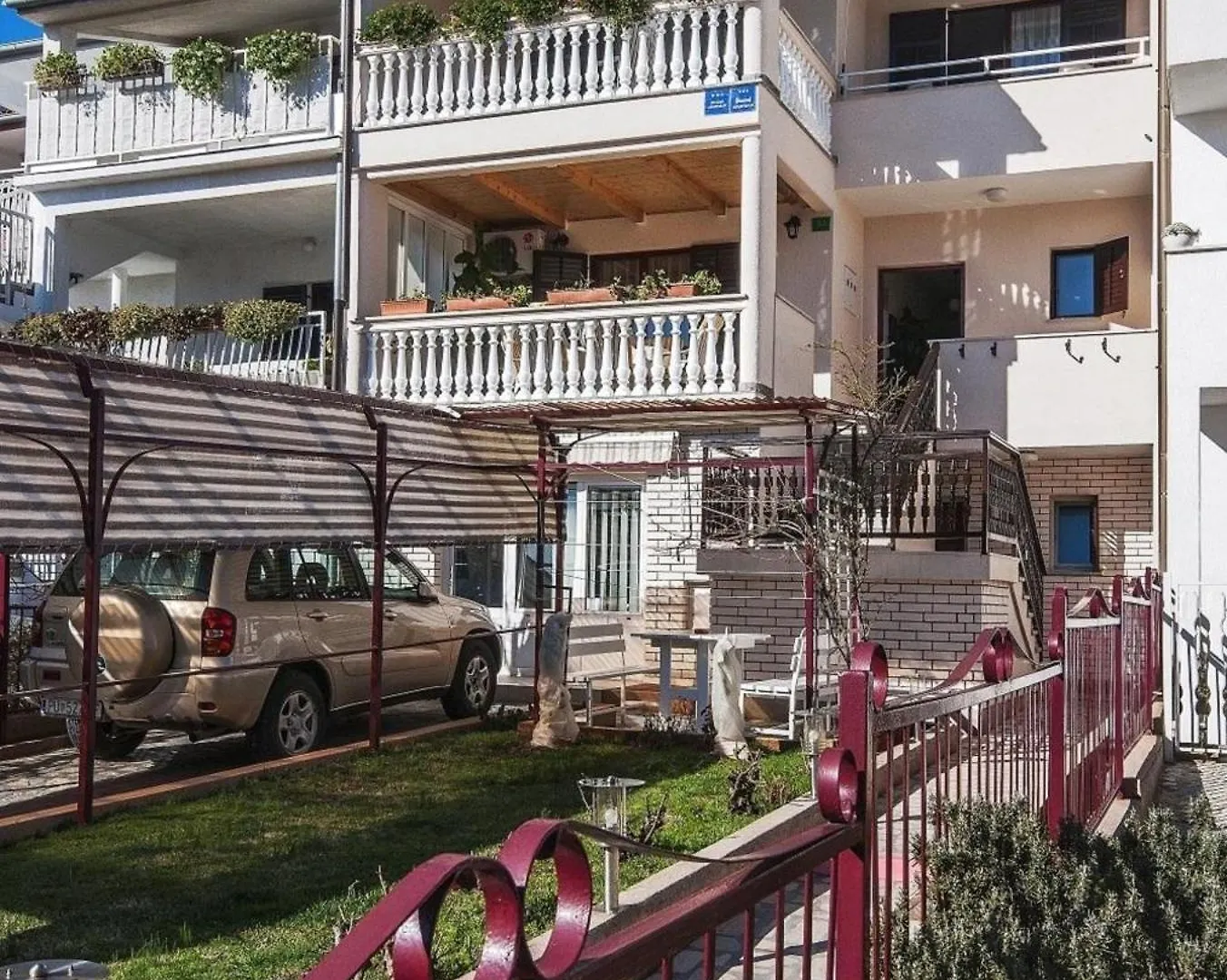 Apartment Ferienwohnung Fuer 8 Personen Ca 120 Qm In Pula, Istrien Istrische Riviera