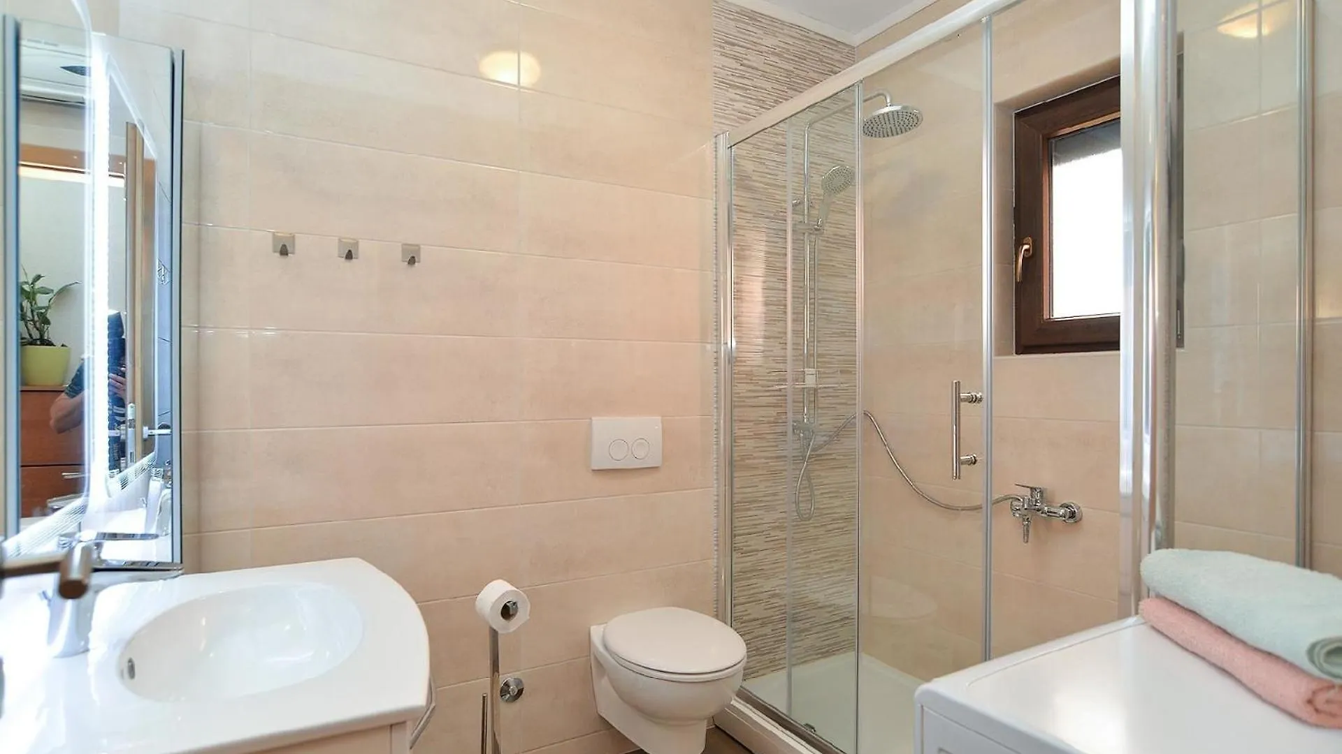 Apartment Ferienwohnung Fuer 8 Personen Ca 120 Qm In Pula, Istrien Istrische Riviera